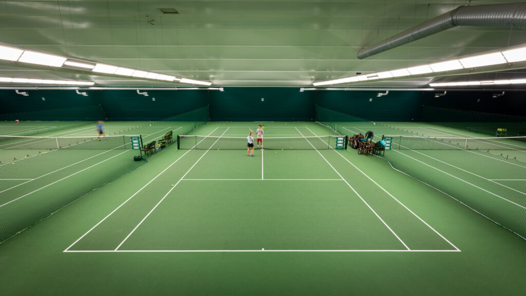 Audentese tennisehall 5 kõvakattega tennise siseväljakuga